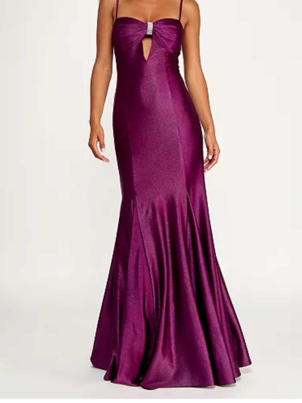 Elegant Plum beautiful Evening Gown with Bow Detail- only worn once . Plum color
